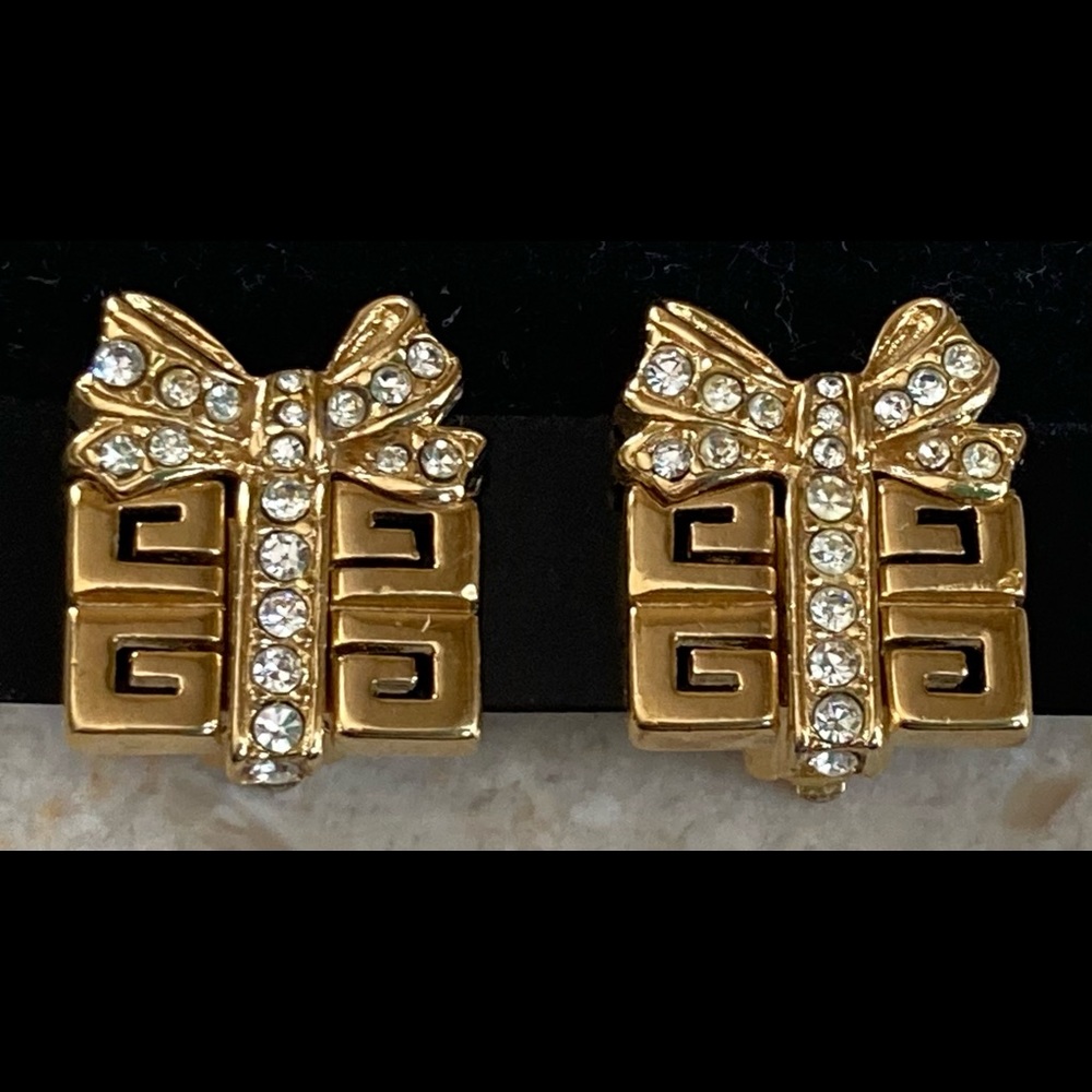 GIVENCHY Paris NY Gold Plate Crystal Present Gift Box Clip-On Earrings